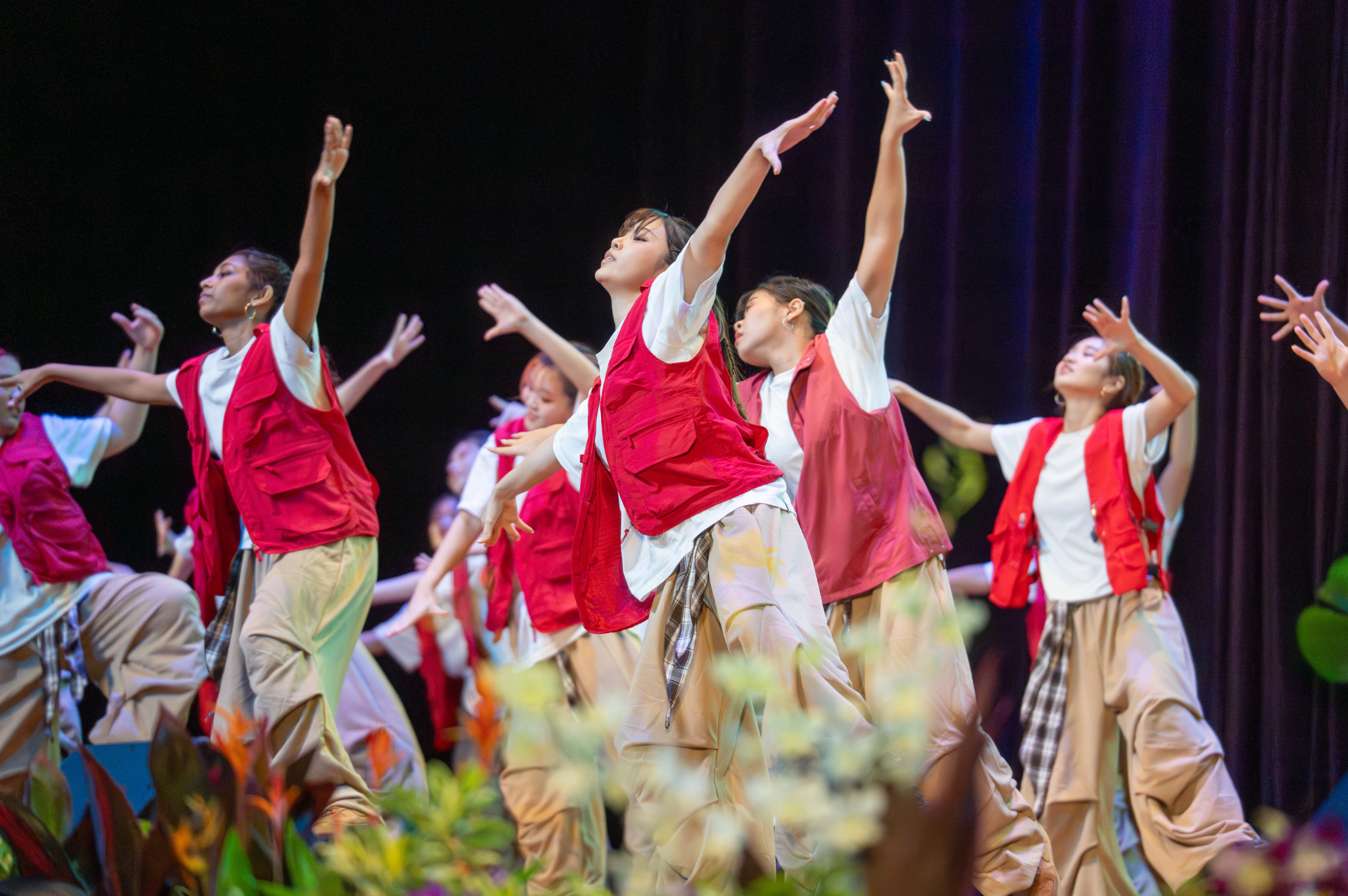 NP Hip Hop Club (New Revolving Age) performing a high-energy hip-hop dance showcase during the Opening Ceremony.